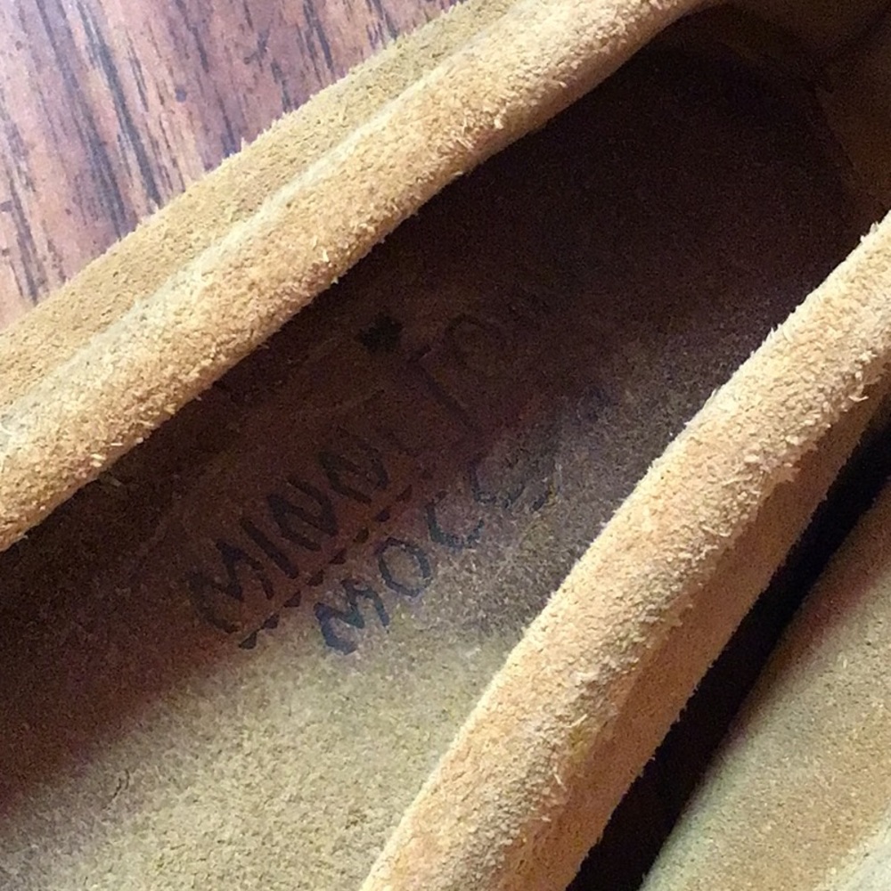 MINNETONKA MOCCASINS - Picture 7 of 9